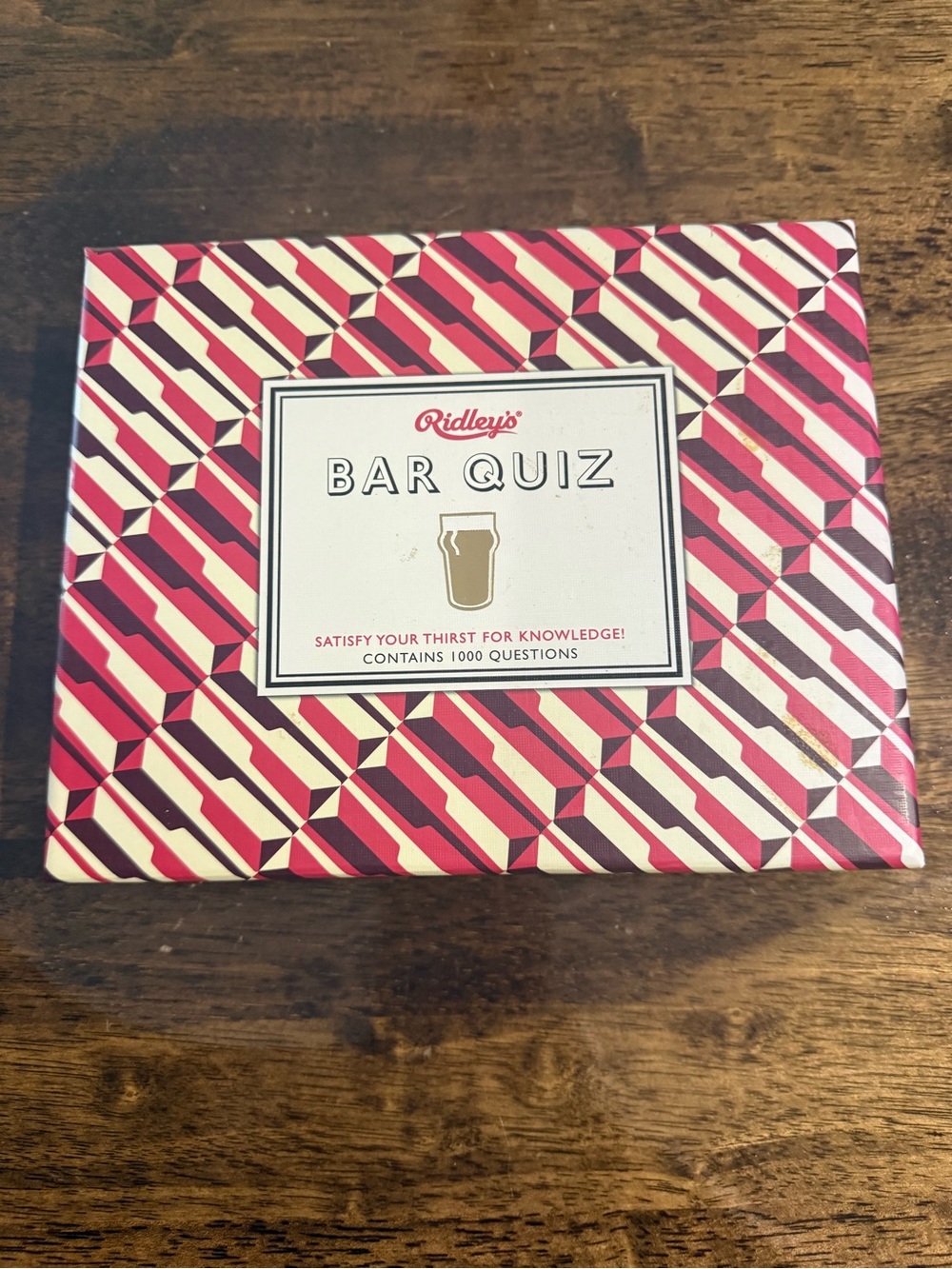 Bar Quiz Card Game - Red & Cream Pattern